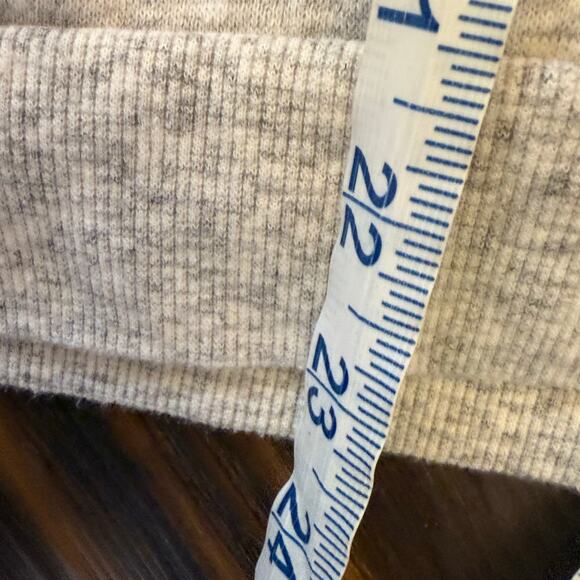 Colosseum Ohio State Embroidered Crewneck Sweatshirt Size XL - Picture 8 of 8